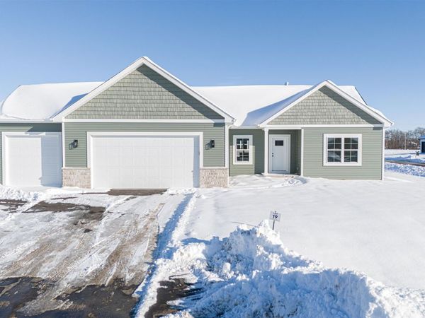 1833 E Kyle Circle, Beloit, WI 53511