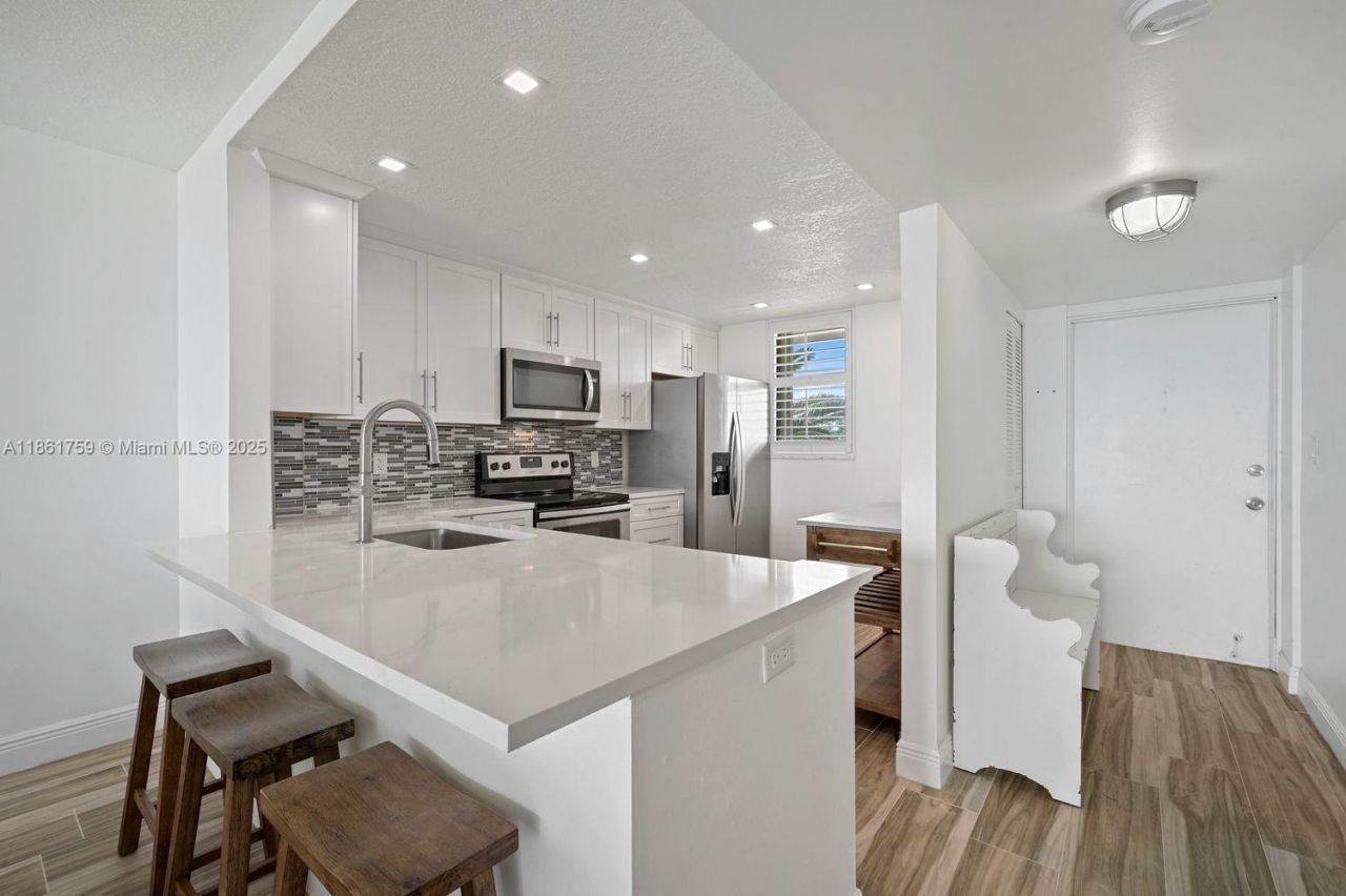 9940 S Ocean Dr, Unit 202, Jensen Beach, FL 34957 Photo