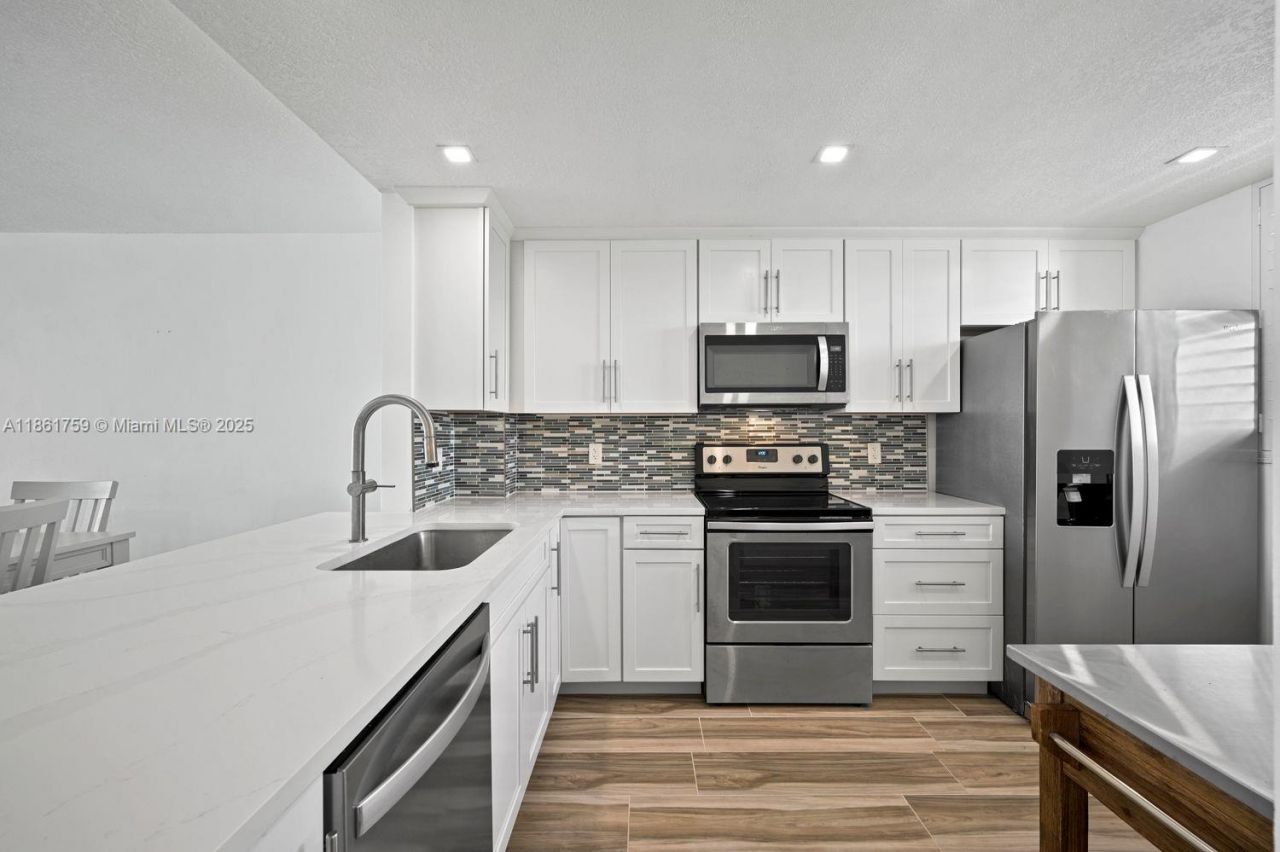 9940 S Ocean Dr, Unit 202, Jensen Beach, FL 34957 Photo