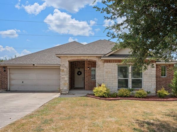 105 Mattingly ST, Hutto, TX 78634