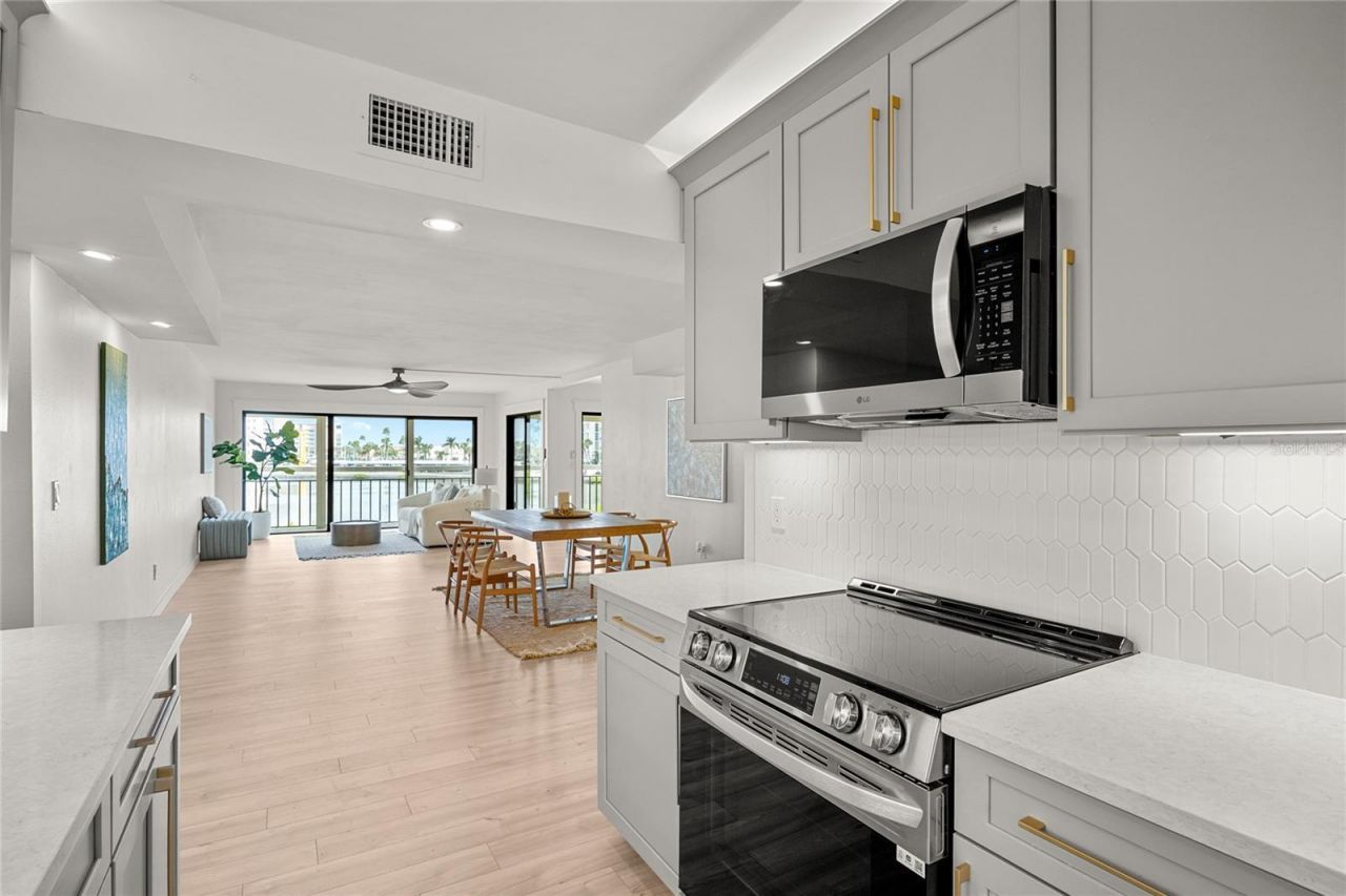 7867 Sailboat Key Blvd S, Unit 201, South Pasadena, FL 33707 Photo