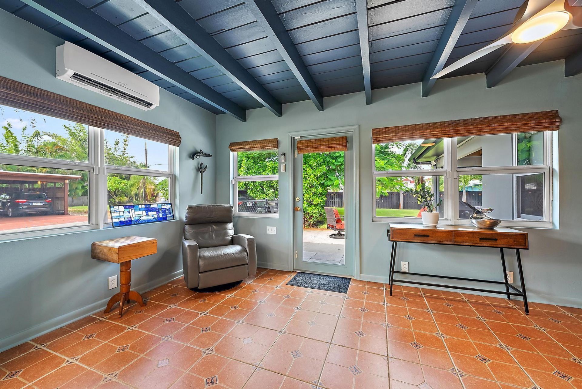 631 S Palmway, Lake Worth Beach, FL 33460 Photo