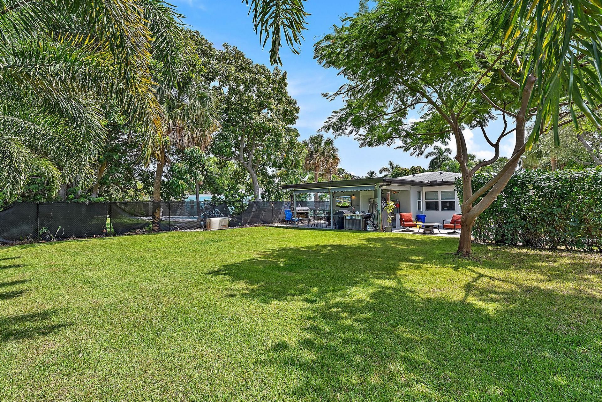631 S Palmway, Lake Worth Beach, FL 33460 Photo