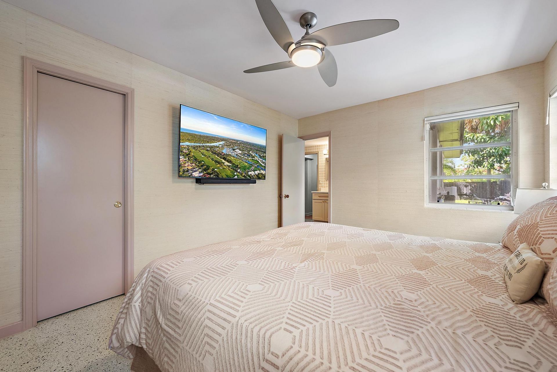 631 S Palmway, Lake Worth Beach, FL 33460 Photo