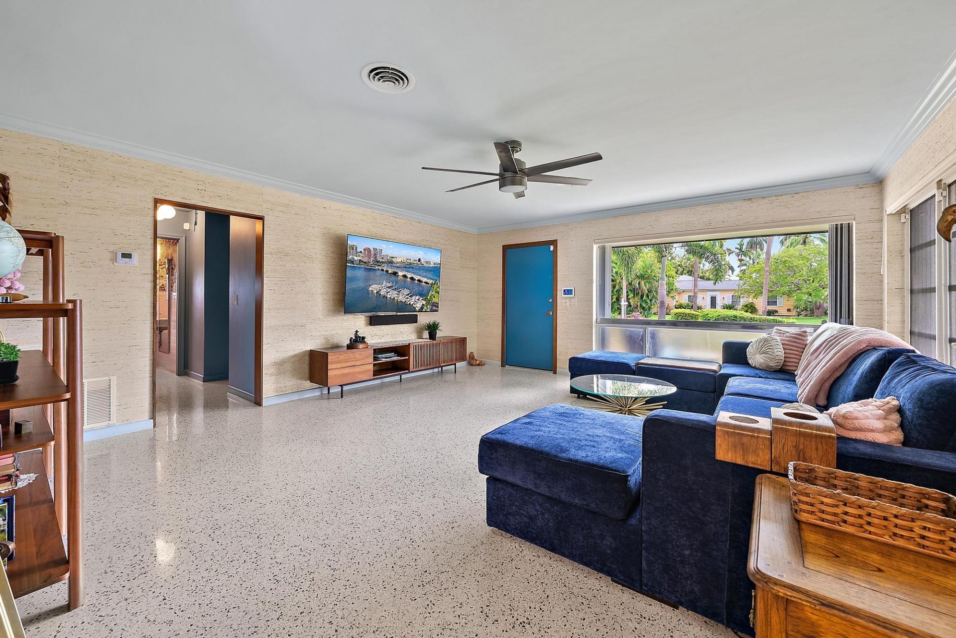 631 S Palmway, Lake Worth Beach, FL 33460 Photo