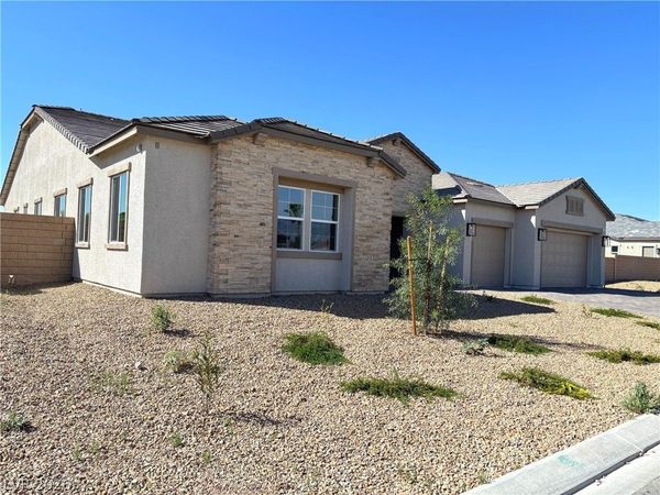 7255 Golden Rock Court, Las Vegas, NV 89131