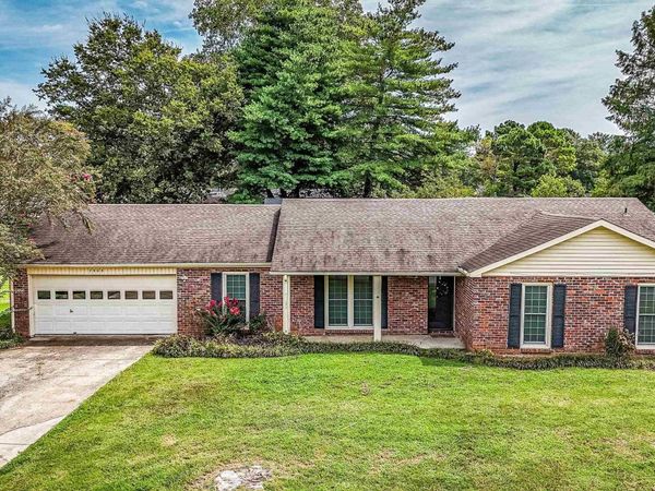 7505 Logan Drive SW, Huntsville, AL 35802