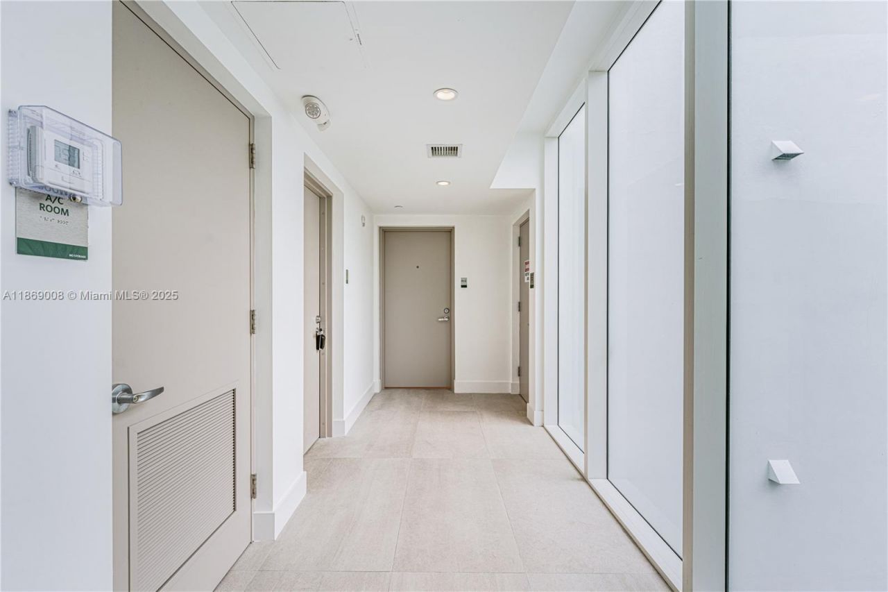 1150 102nd St, Unit 703, Bay Harbor Islands, FL 33154 Photo