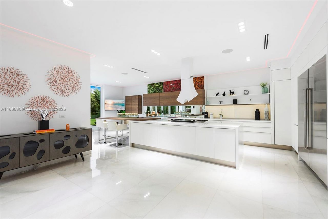 7450 SW 102nd St, Pinecrest, FL 33156 Photo