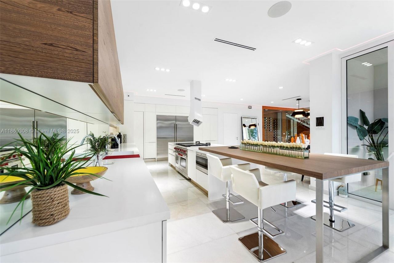 7450 SW 102nd St, Pinecrest, FL 33156 Photo