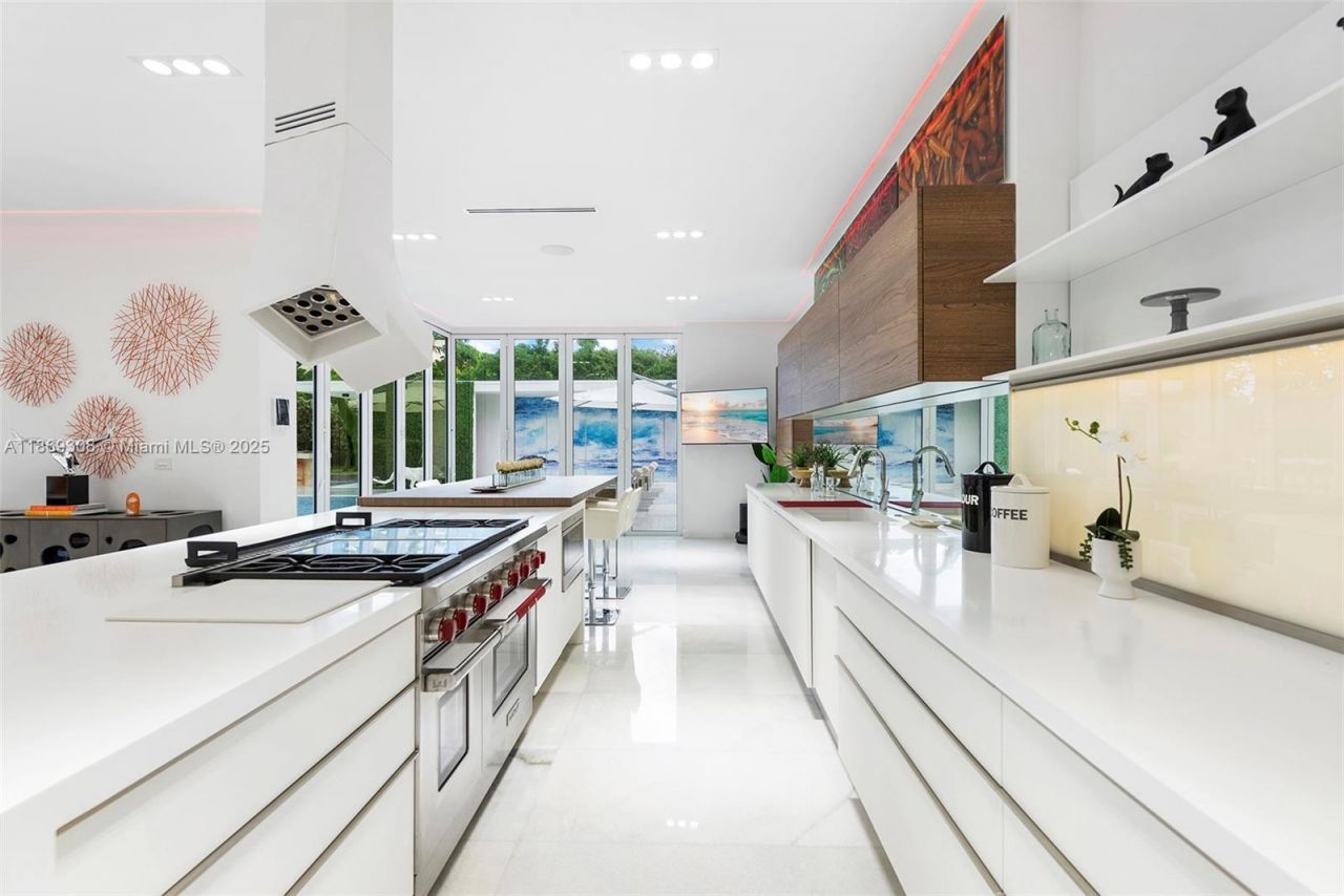 7450 SW 102nd St, Pinecrest, FL 33156 Photo