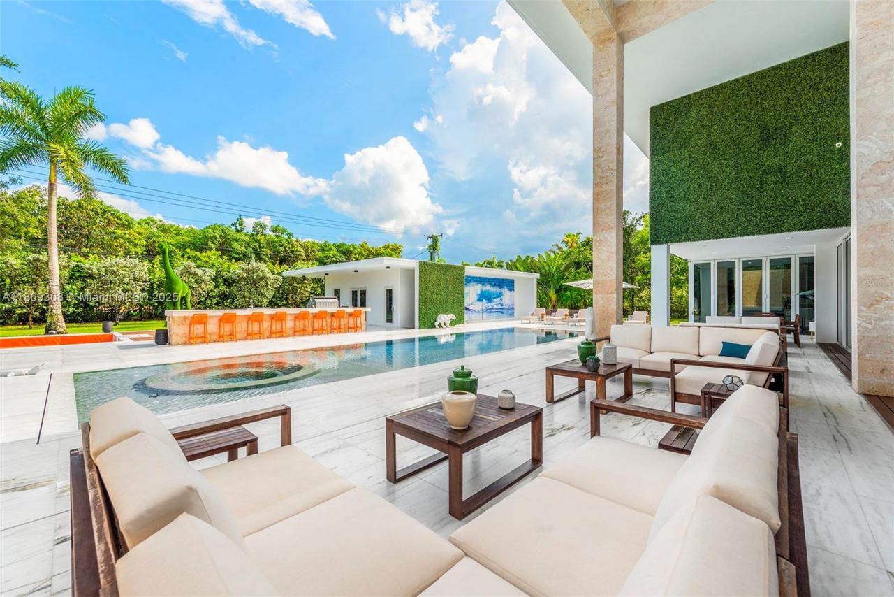 7450 SW 102nd St, Pinecrest, FL 33156 Photo