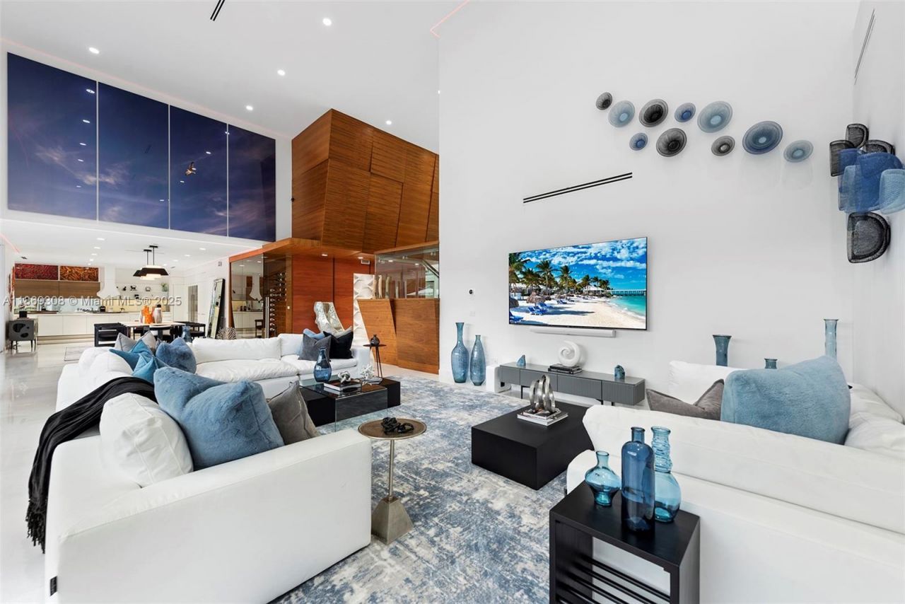 7450 SW 102nd St, Pinecrest, FL 33156 Photo