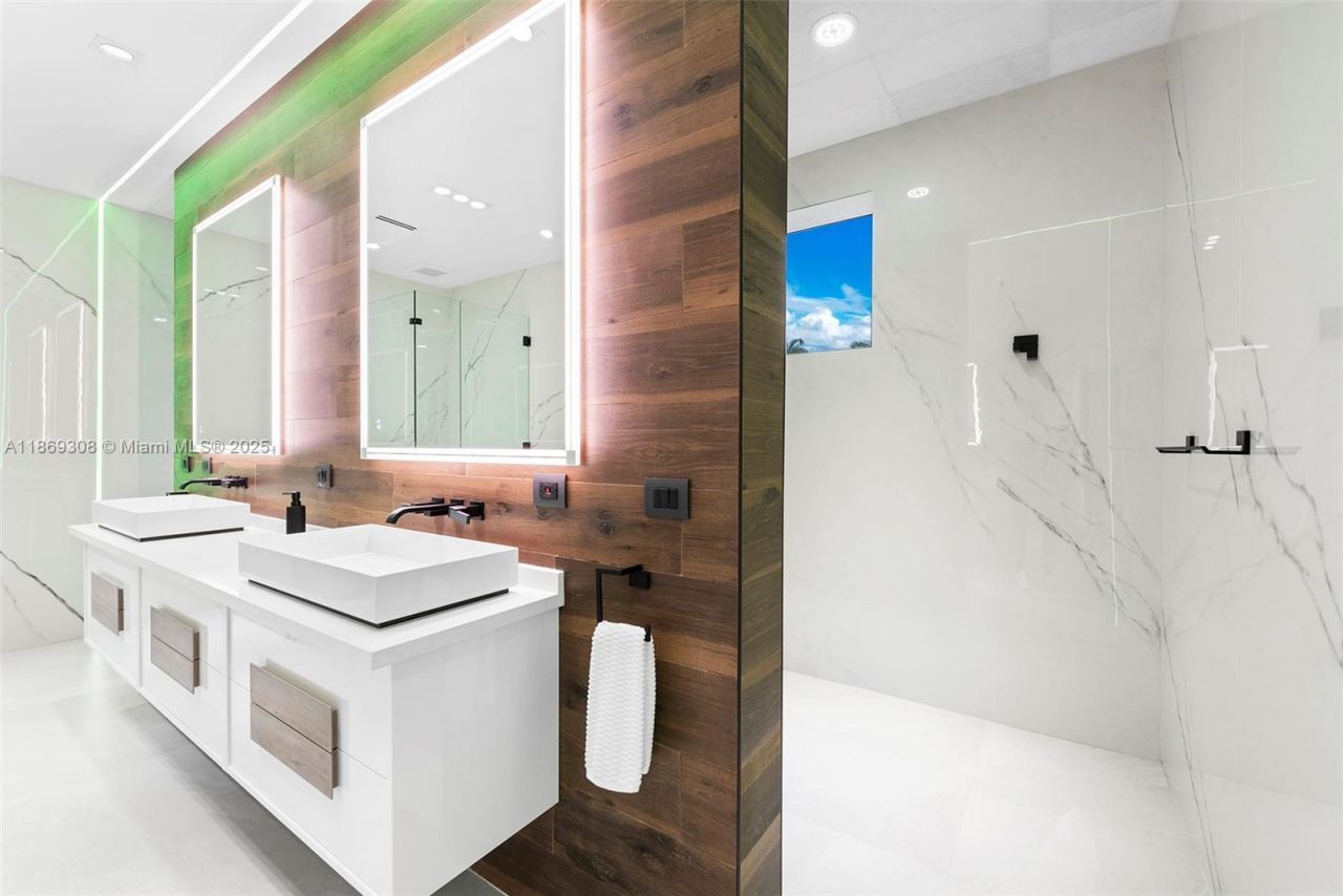 7450 SW 102nd St, Pinecrest, FL 33156 Photo