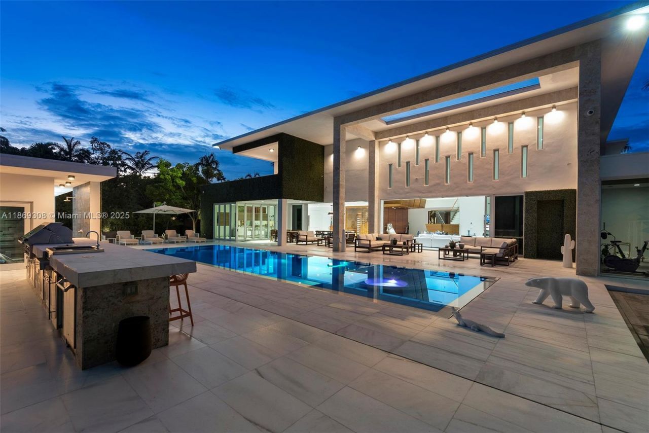 7450 SW 102nd St, Pinecrest, FL 33156 Photo