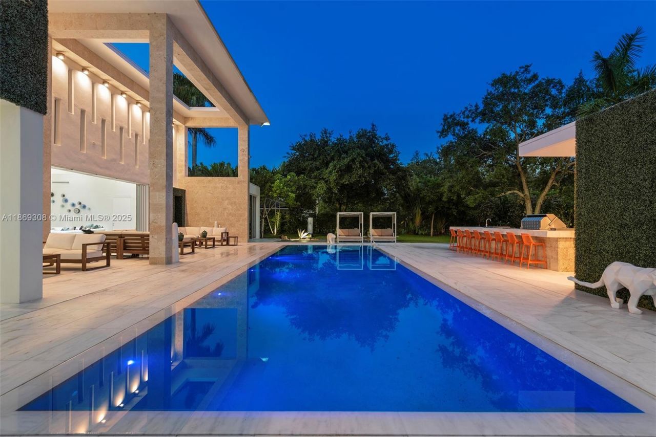 7450 SW 102nd St, Pinecrest, FL 33156 Photo