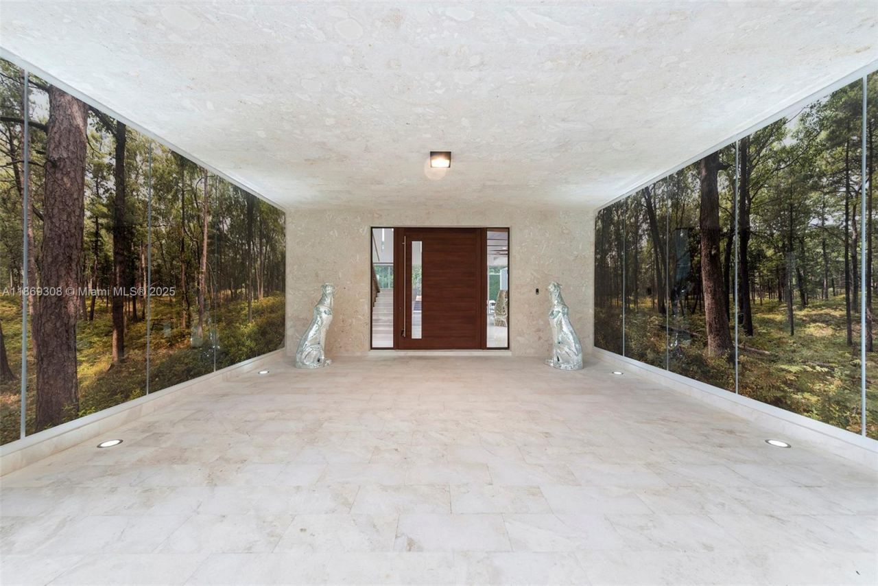 7450 SW 102nd St, Pinecrest, FL 33156 Photo