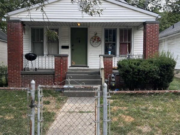 1215 Henning Avenue, Evansville, IN 47714