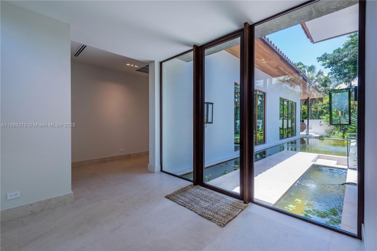 864 NE 84th St, Miami, FL 33138 Photo