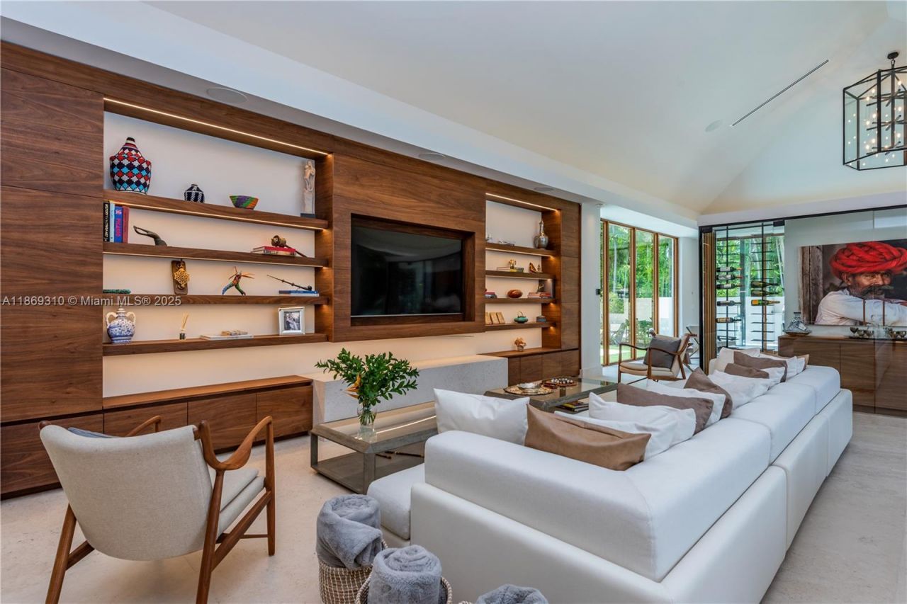 864 NE 84th St, Miami, FL 33138 Photo