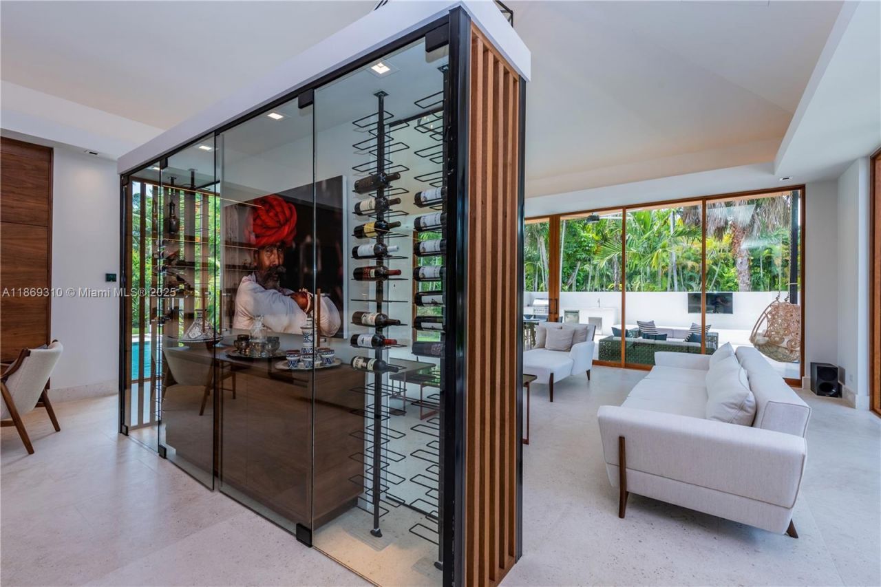 864 NE 84th St, Miami, FL 33138 Photo