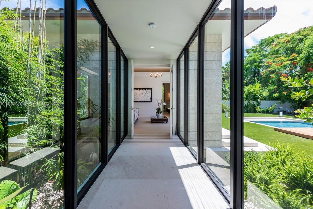 864 NE 84th St, Miami, FL 33138 Photo