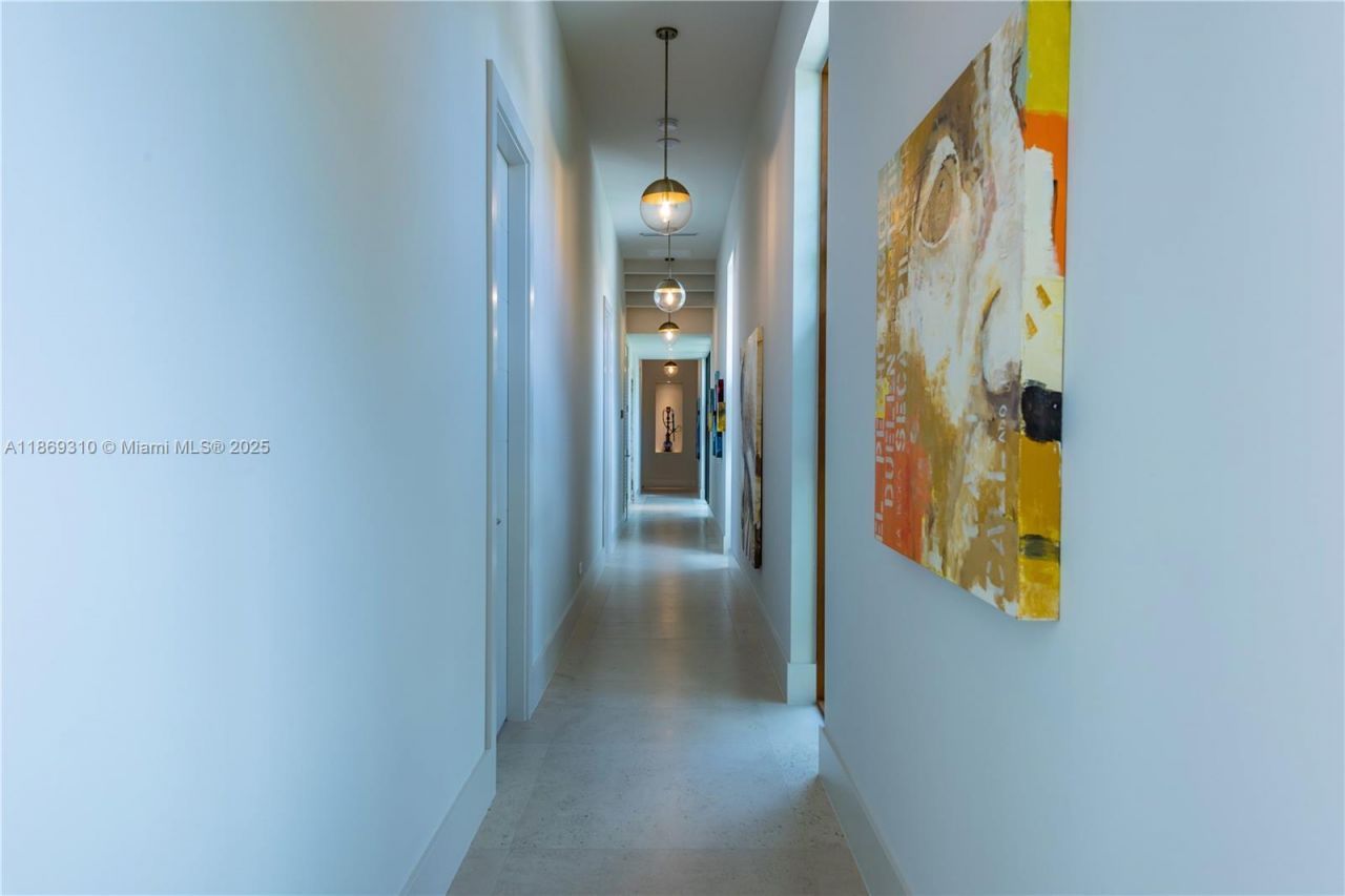 864 NE 84th St, Miami, FL 33138 Photo