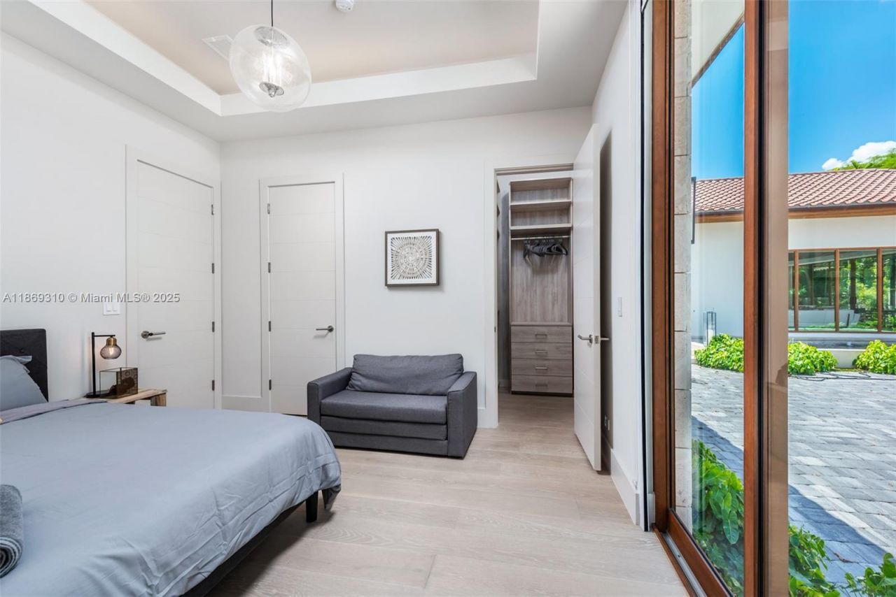 864 NE 84th St, Miami, FL 33138 Photo