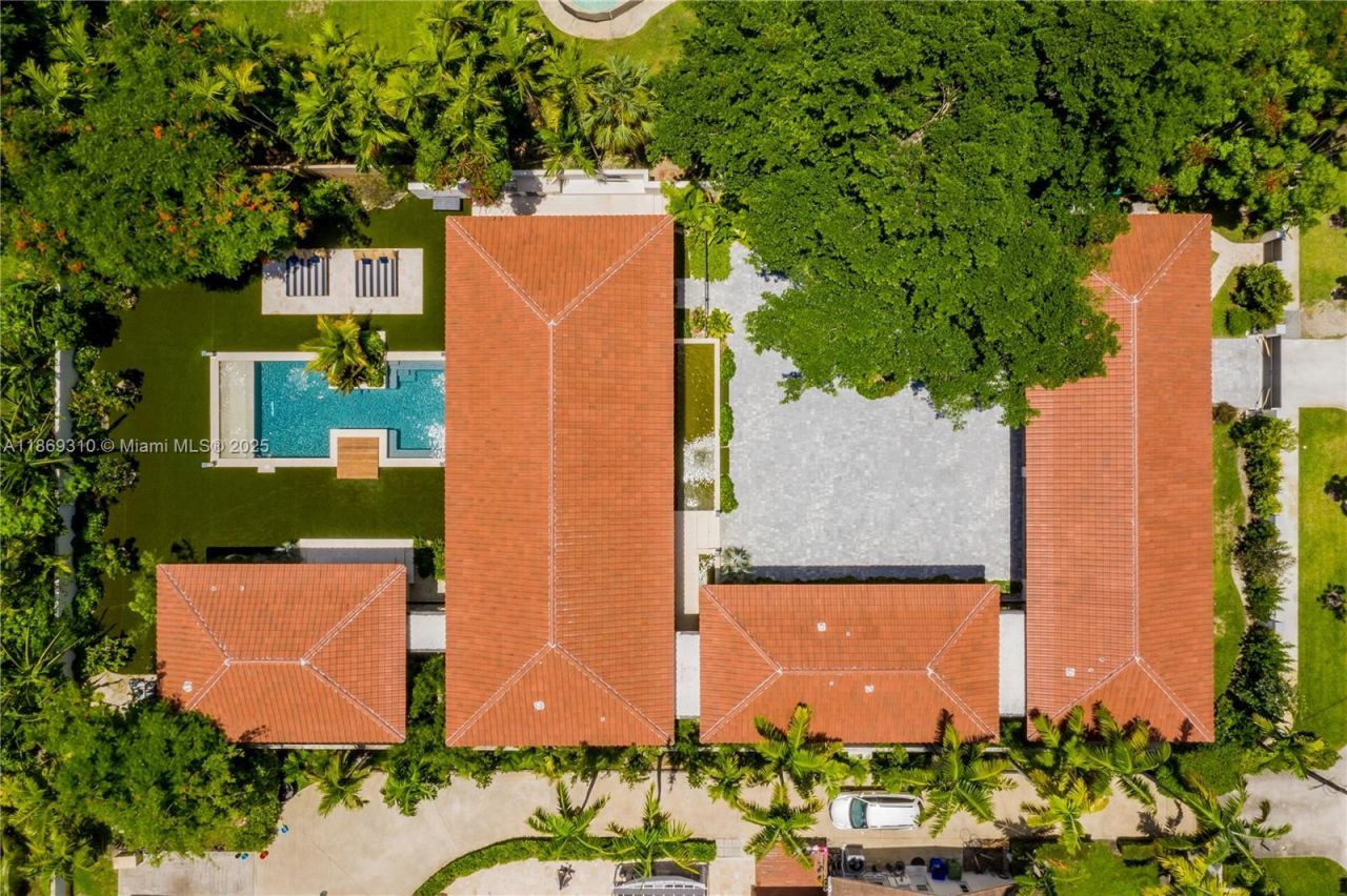 864 NE 84th St, Miami, FL 33138 Photo