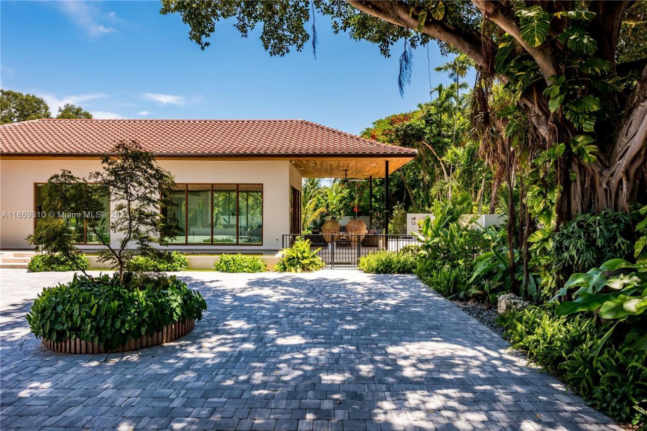 864 NE 84th St, Miami, FL 33138 Photo