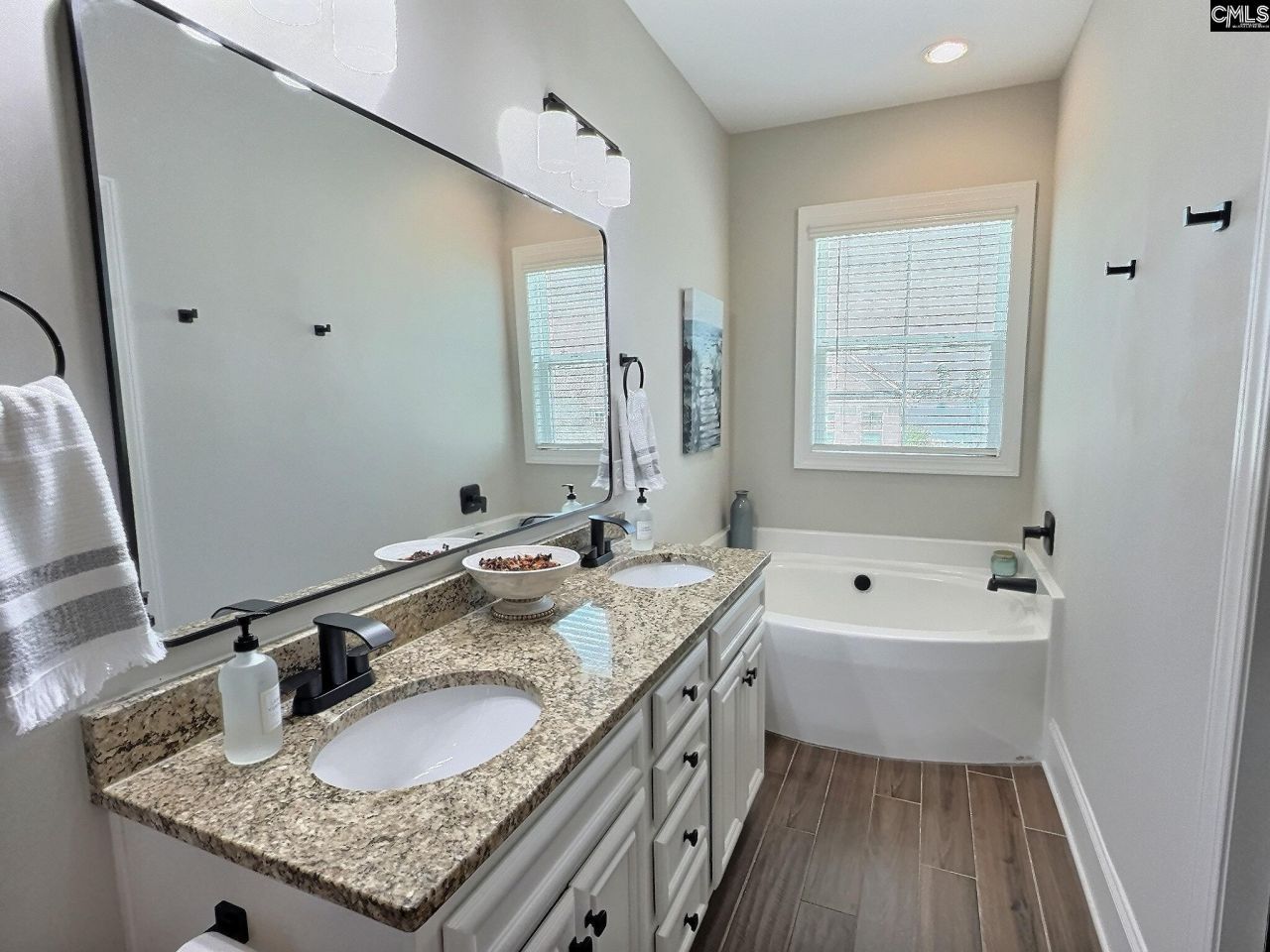 350 Cabana Way Photo 26