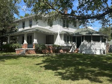 700 W court Street, Beatrice, NE 68310