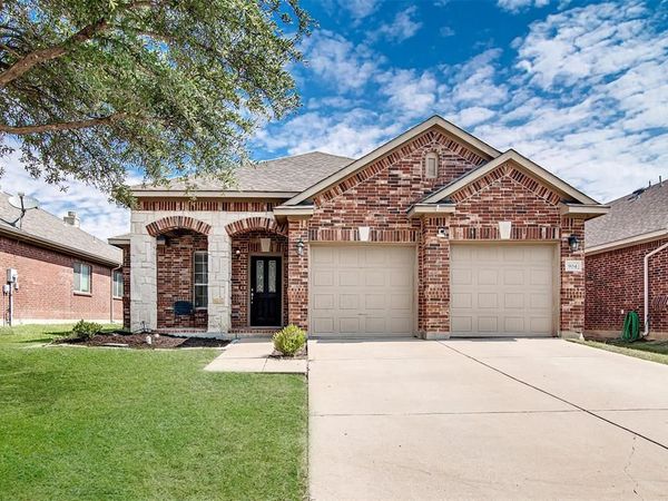 904 Sheryn Drive, Burleson, TX 76028