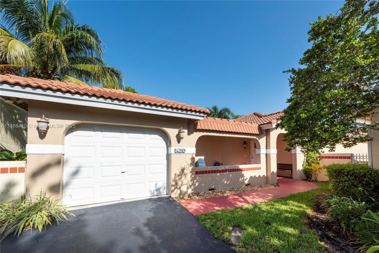 1426 Seagrape Cir, Weston, FL 33326 Photo