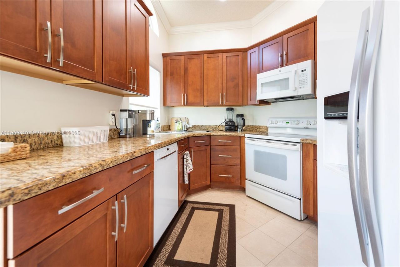 1426 Seagrape Cir, Weston, FL 33326 Photo