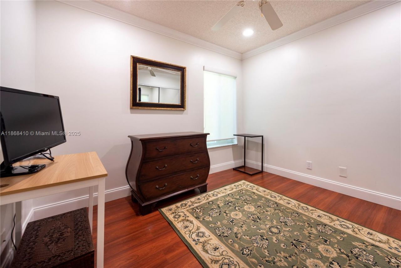 1426 Seagrape Cir, Weston, FL 33326 Photo