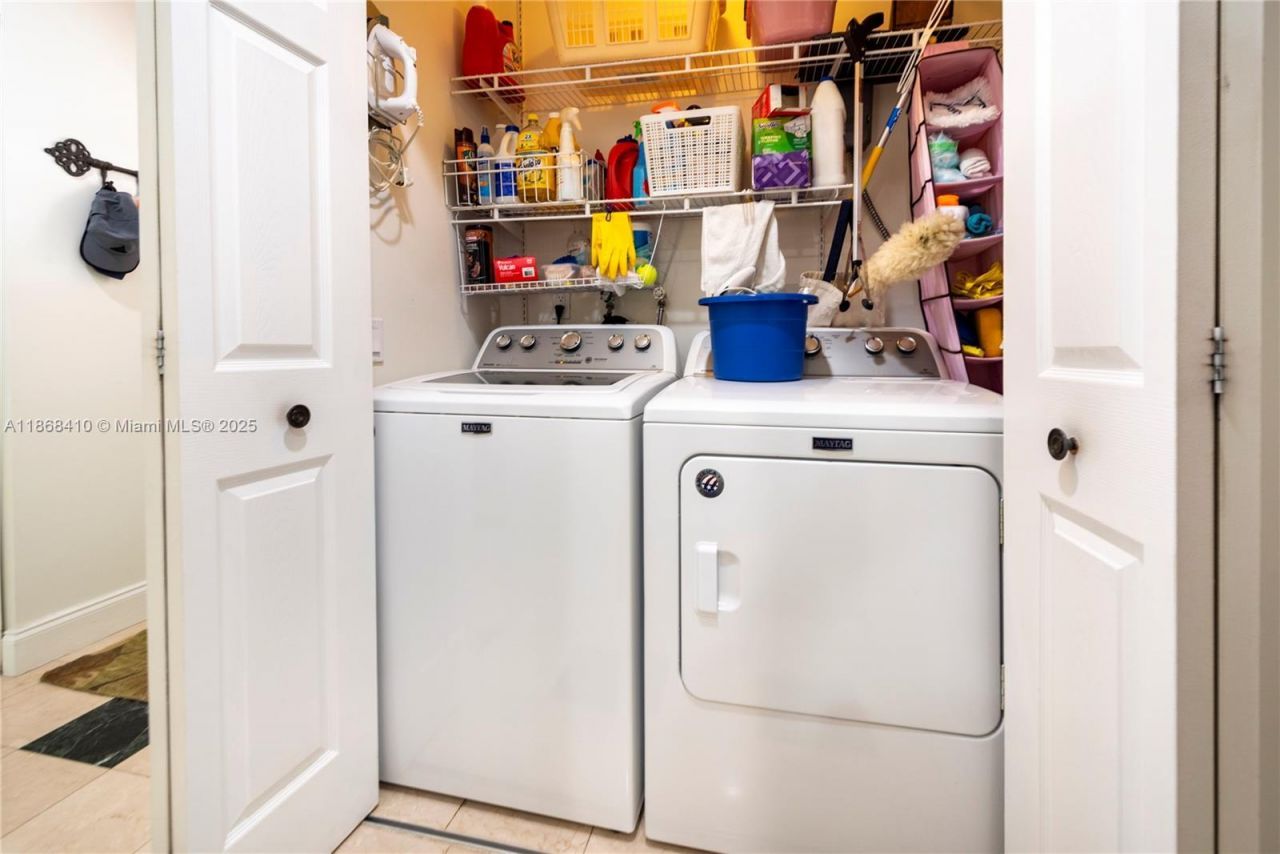 1426 Seagrape Cir, Weston, FL 33326 Photo