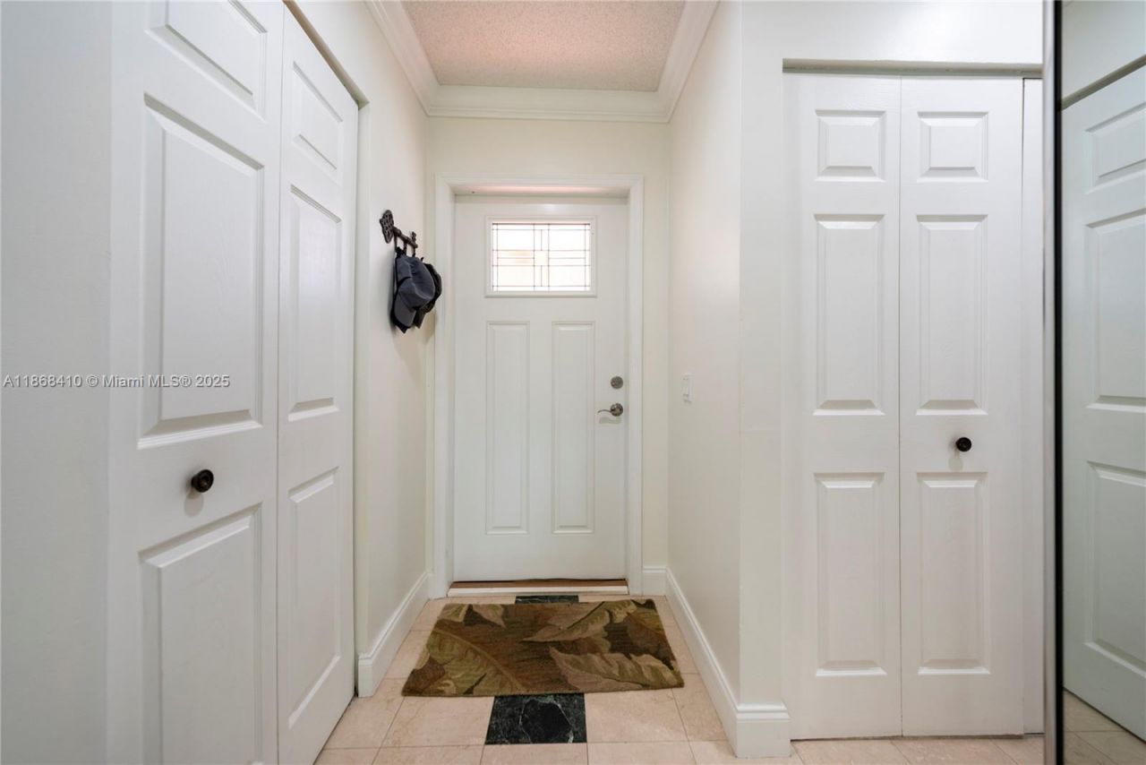 1426 Seagrape Cir, Weston, FL 33326 Photo