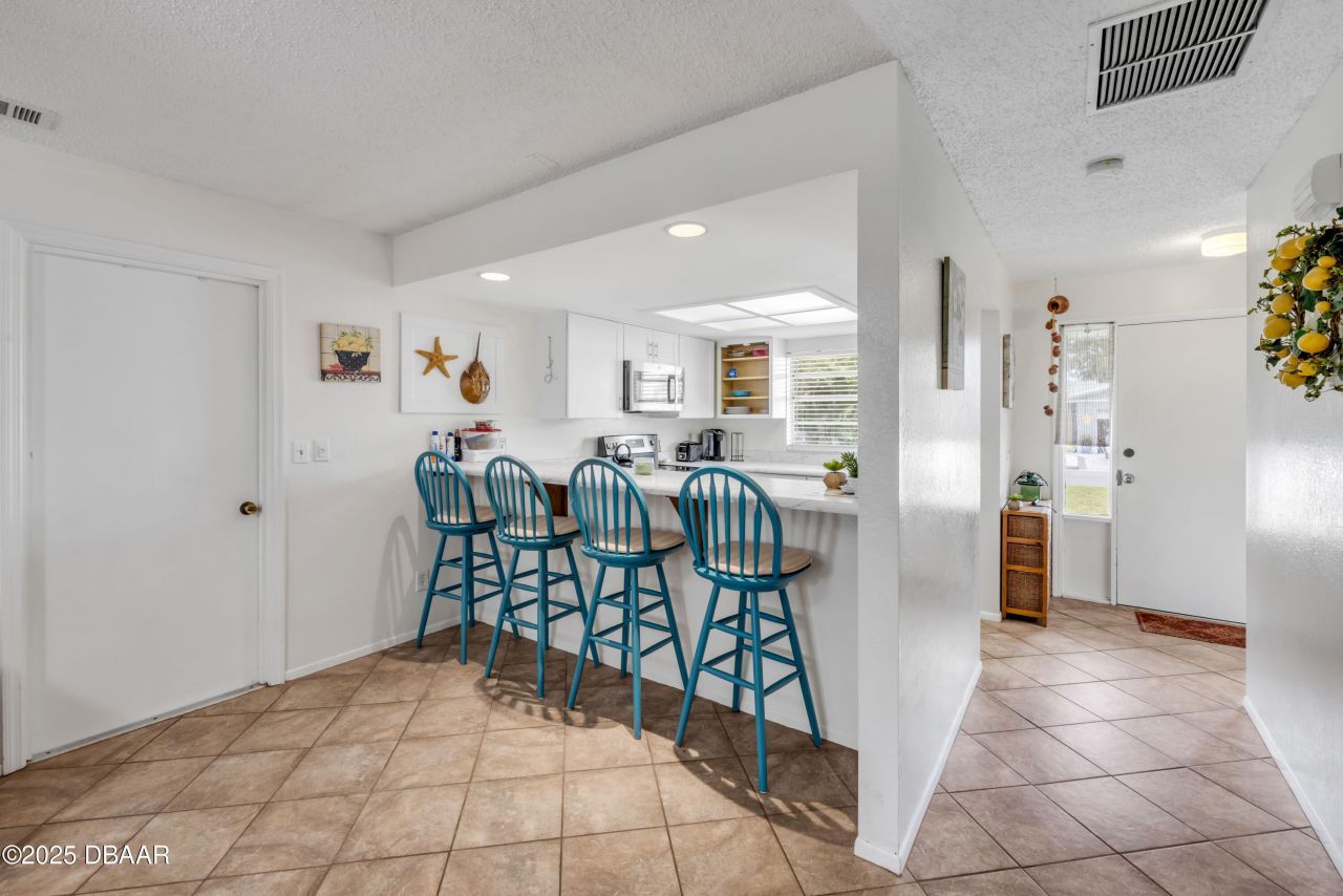 319 Columbus Avenue, New Smyrna Beach, FL 32169 Photo