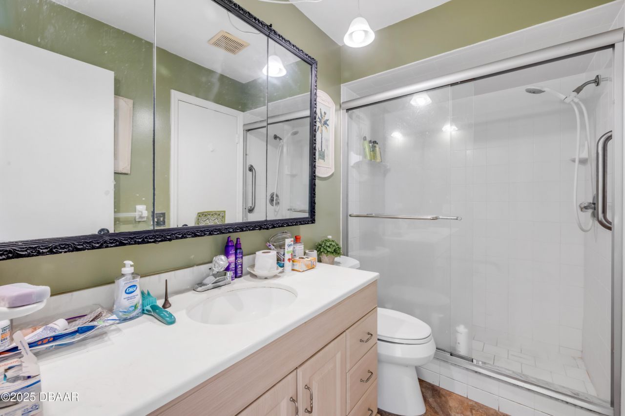 319 Columbus Avenue, New Smyrna Beach, FL 32169 Photo