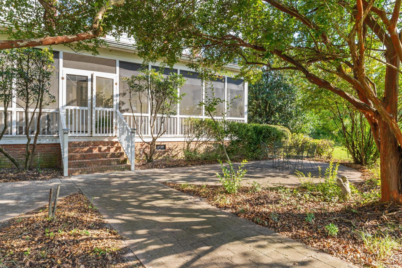 4875 Cameron Rd Photo 17