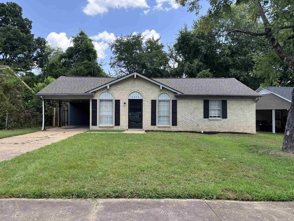 4040 WINDERMERE DR, Memphis, TN 38128