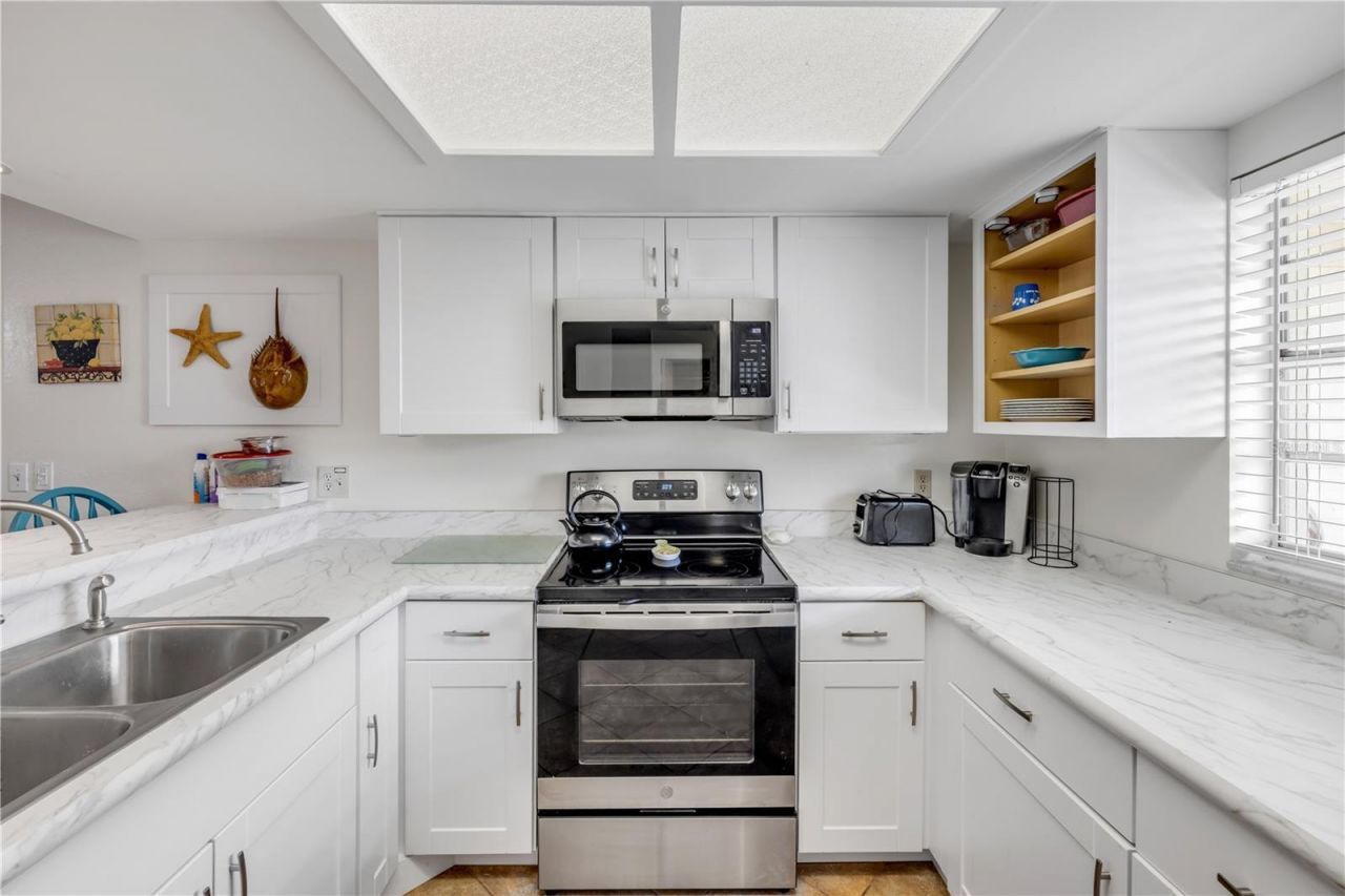 319 Columbus Avenue, New Smyrna Beach, FL 32169 Photo