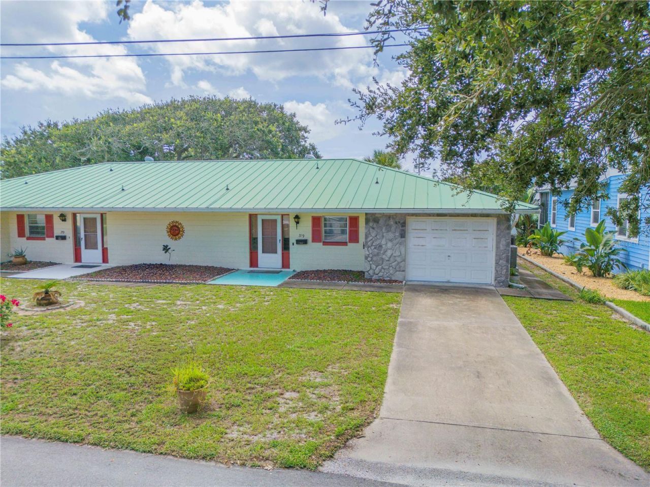 319 Columbus Avenue, New Smyrna Beach, FL 32169 Photo