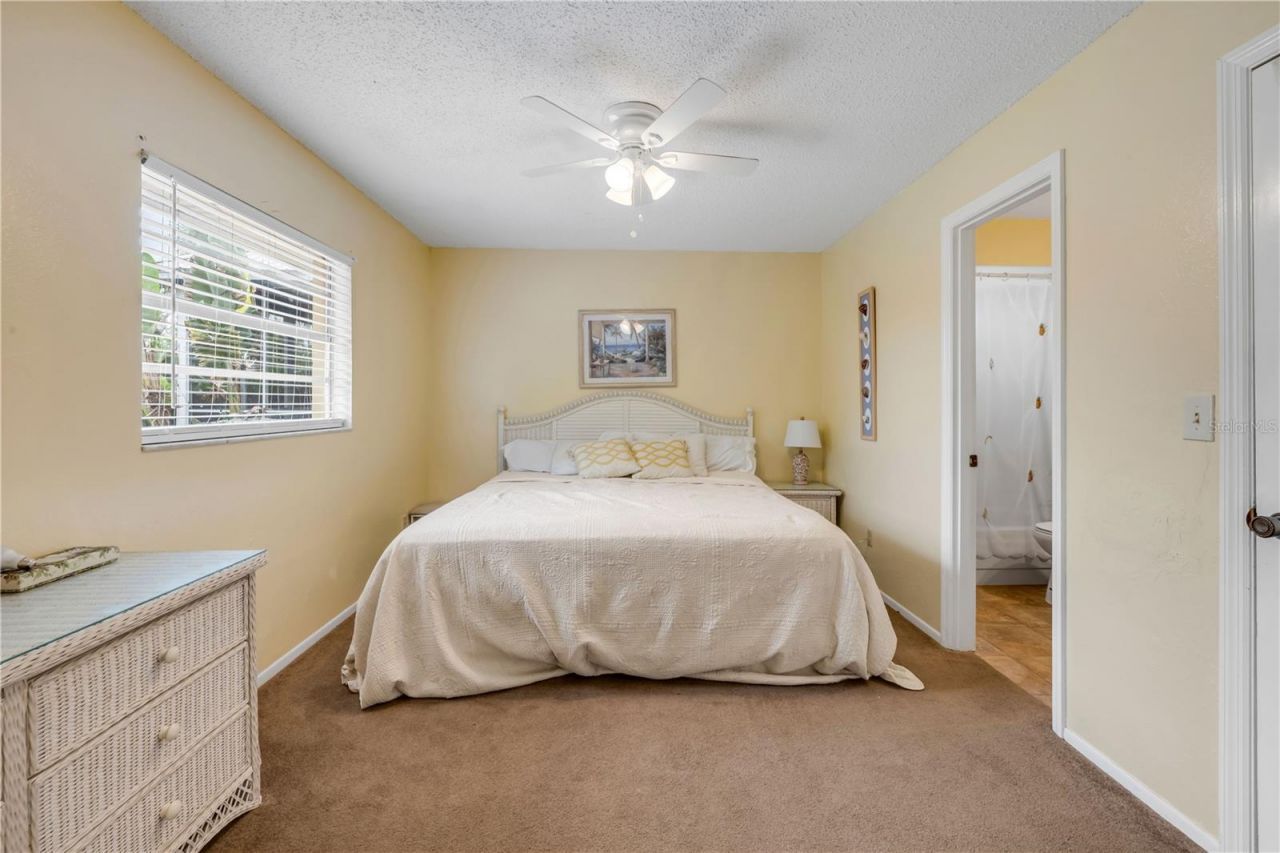 319 Columbus Avenue, New Smyrna Beach, FL 32169 Photo