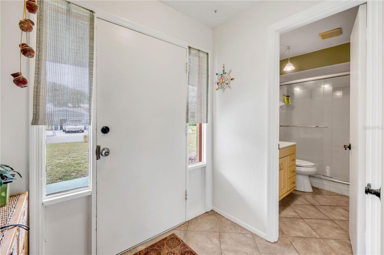 319 Columbus Avenue, New Smyrna Beach, FL 32169 Photo