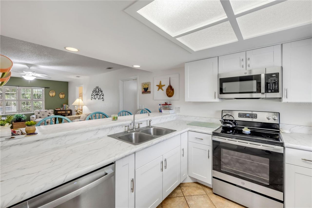 319 Columbus Avenue, New Smyrna Beach, FL 32169 Photo