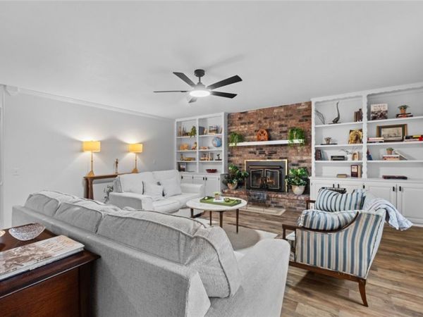 32 Wigtown Lane, Bella Vista, AR 72715