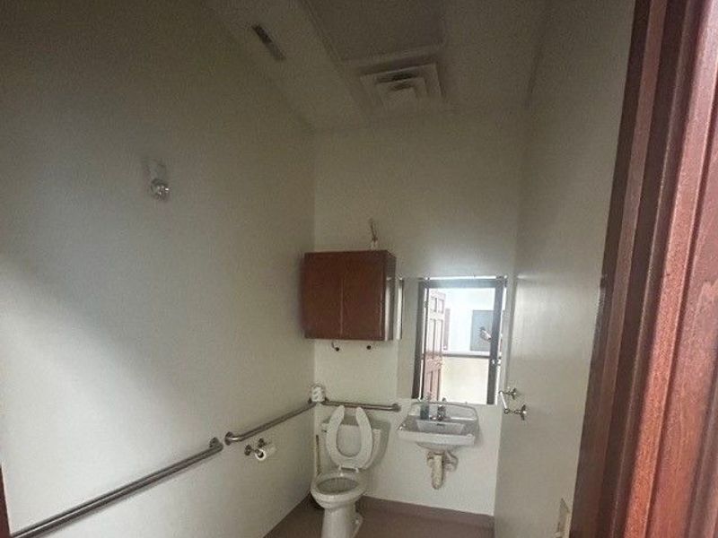 265 W Main Street, Unit 102, Kent, OH 44240 Photo 17