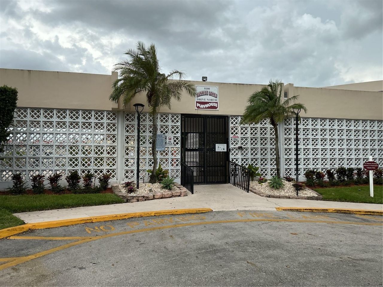 2600 W Sunrise Lakes Dr, Unit 305, Sunrise, FL 33322 Photo